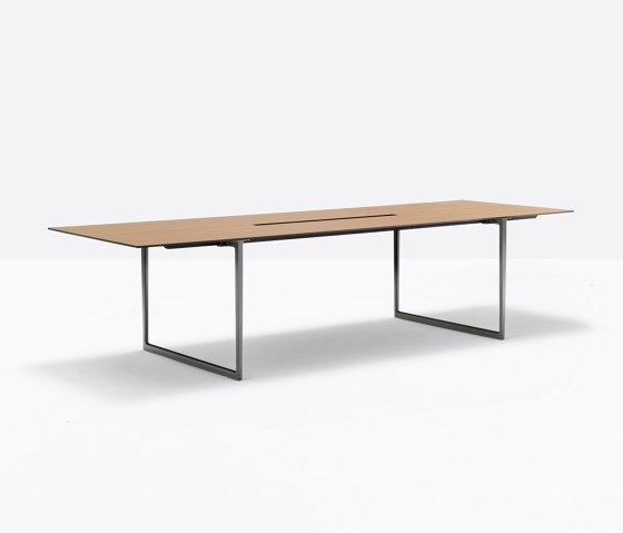 Toa table cc | Dining tables | PEDRALI