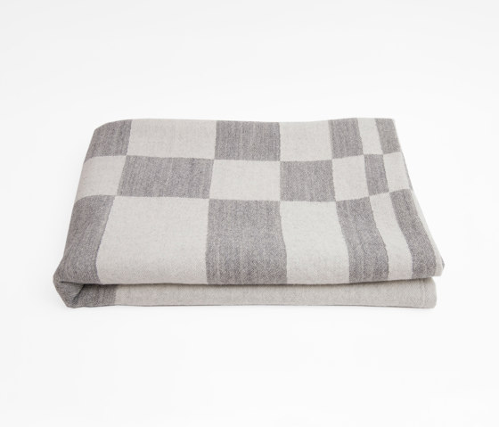 Gaia Blanket | Decken | Johanna Gullichsen