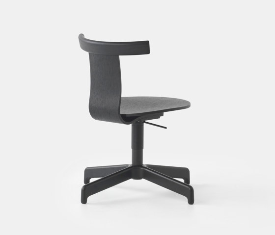 Jiro Swivel Chair Black - Black Base | Sedie | Resident