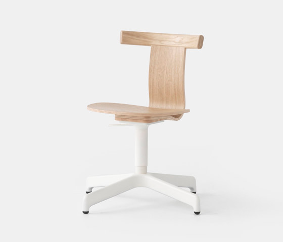 Jiro Swivel Chair Natural - White Base | Sillas | Resident