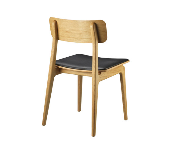 Åstrup | J175 Dining Chair by Isabel Ahm | Sedie | FDB Møbler