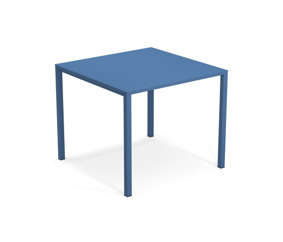 Urban 4 seats stackable square table | 090 | Tavoli pranzo | EMU Group