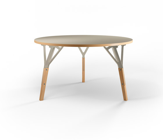 Stammtisch round table, plywood top | Dining tables | Quodes