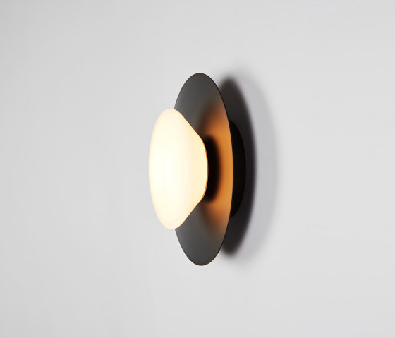Bell Sconce 01 (Blackened Brass) | Appliques murales | Roll & Hill