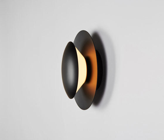 Bell Sconce 02 (Blackened Brass) | Appliques murales | Roll & Hill