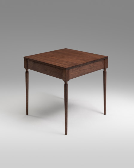 The Cain Side Table (Black Walnut) | Tables d'appoint | Roll & Hill