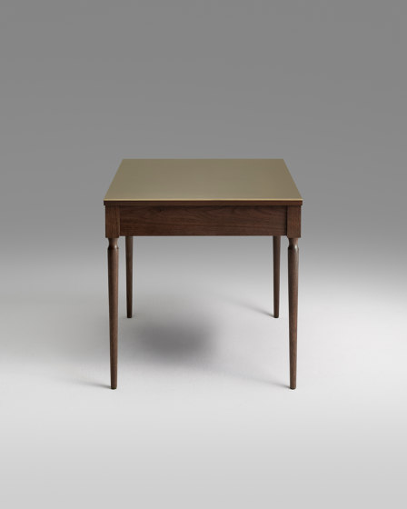 The Cain Side Table (Black Walnut/Brass) | Mesas auxiliares | Roll & Hill