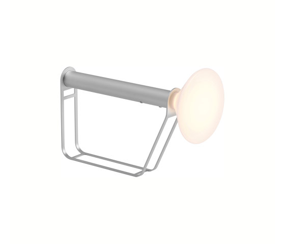 Piton Portable Lamp | Lámparas de sobremesa | Muuto