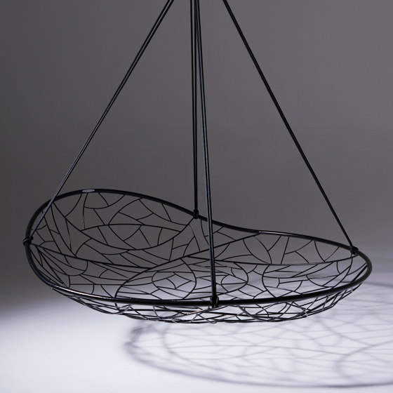 Big Basket Hanging Lounger - Black | Columpios | Studio Stirling