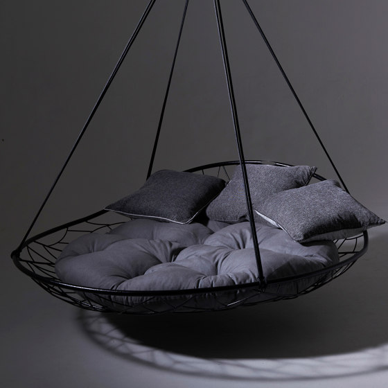 Big Basket Hanging Lounger - Black | Balancelles | Studio Stirling