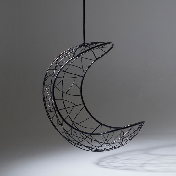 Lucky Bean Hanging Chair Swing Seat Black | Columpios | Studio Stirling