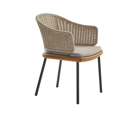 Iona Chair | Chairs | PARLA