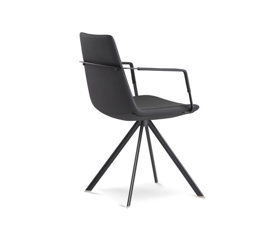 Pera - Ellipse | Stühle | B&T Design