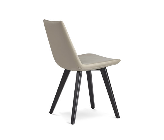 Pera - Woody | Chairs | B&T Design