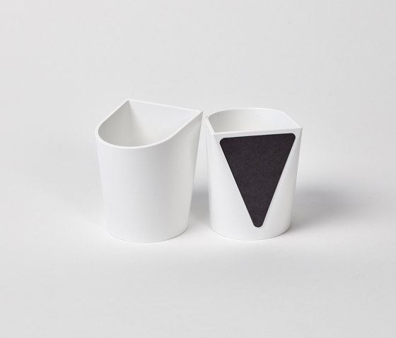 Moving Cup | Pen holders | Moving Walls