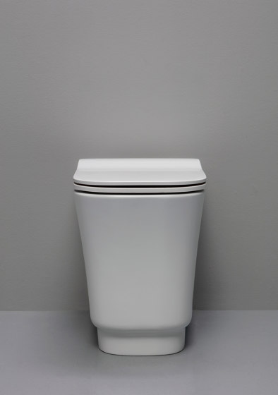 Idea wc a terra | WC | White Ceramic Srl