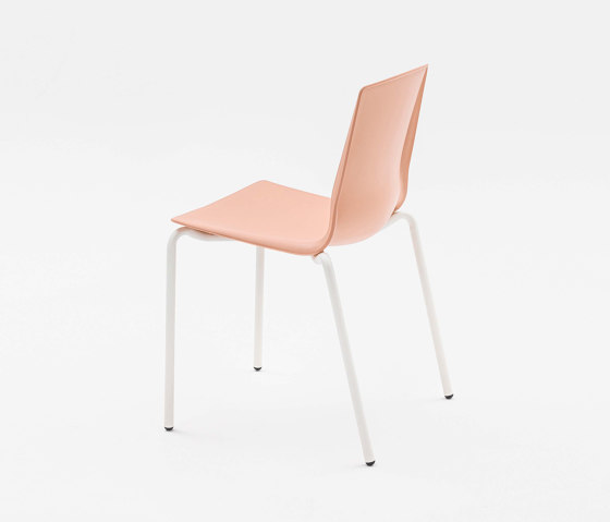 Loto Recycled Chair 300L | Sillas | Mara