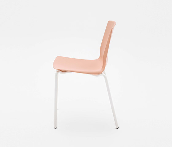 Loto Recycled Chair 300L | Chaises | Mara