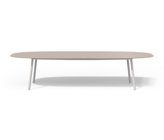 Tosca low dining table | Dining tables | Tribù