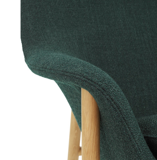 Drape Lounge Chair High With Headrest Oak | Sillones | Normann Copenhagen