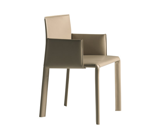 Blyn P | Armchair | Chairs | Frag