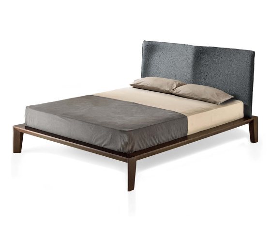 Fancy bed | Beds | Tagged De-code
