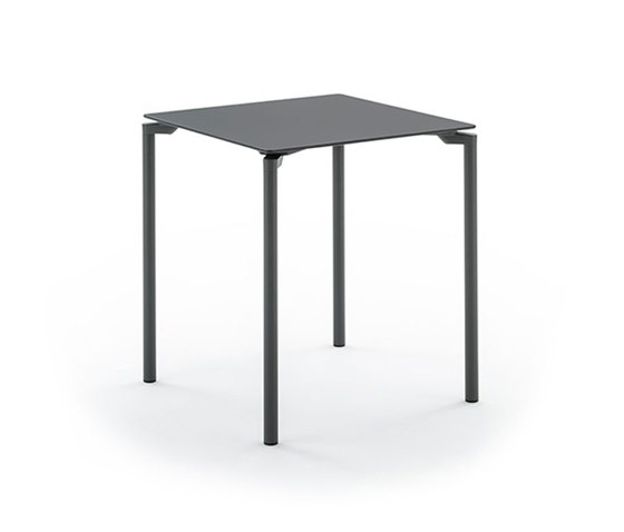 LEG 04 | Bistro tables | Urbantime