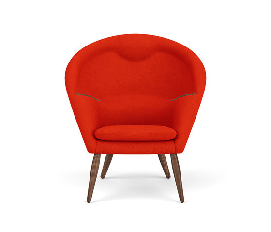 Oda, Lounge Chair | Walnut Base And Armrests /  Hallingdal 600 | Fauteuils | Audo Copenhagen