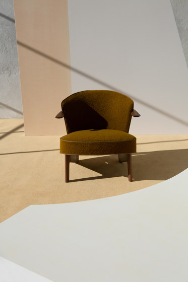Sova Lounge Chair | Poltrone | Zanat