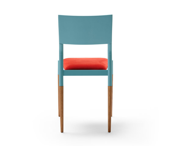 Bic chair Colors | Sillas | Eponimo