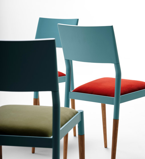 Bic chair Colors | Chaises | Eponimo