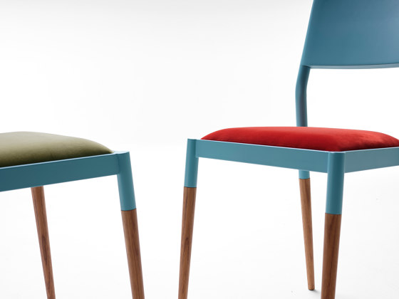Bic chair Colors | Stühle | Eponimo