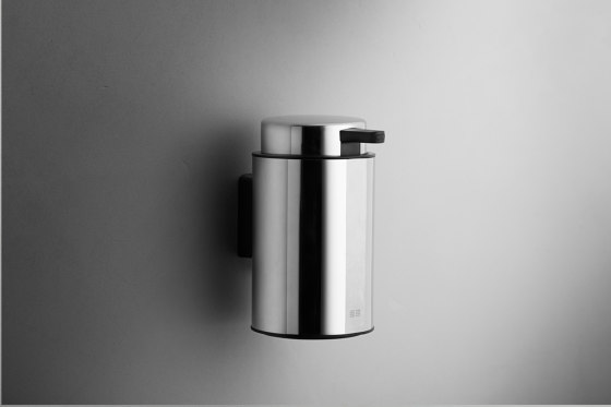 Reframe Collection I Soap dispenser, wallmounted I Polished steel | Portasapone liquido | Unidrain