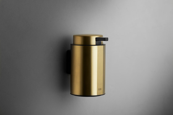 Reframe Collection I Soap dispenser, wallmounted I Brass | Distributeurs de savon / lotion | Unidrain