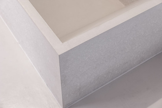 Concrete bathtub | dade CROW concrete bathtub | Bathtubs | Dade Design AG concrete works Beton