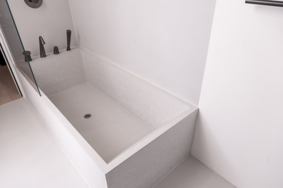 Vasca da bagno | dade CROW vasca da bagno cemento | Vasche | Dade Design AG concrete works Beton