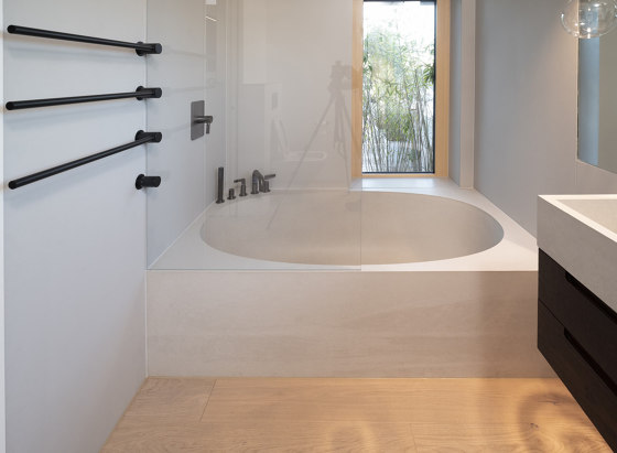 Concrete bathtub | dade O CUBED concrete bathtub | Baignoires | Dade Design AG concrete works Beton