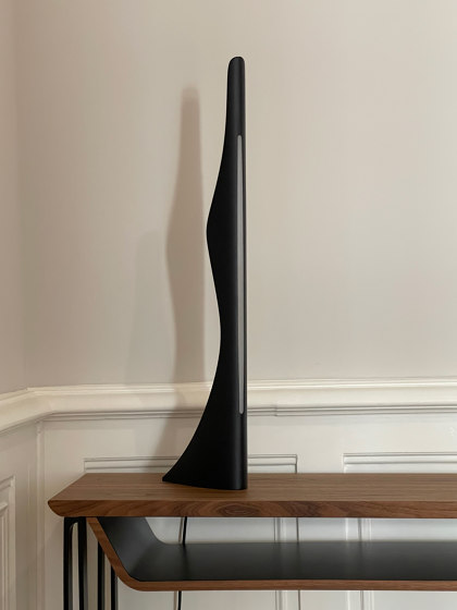 Silhouette I Lampe de table (noire) | Luminaires de table | Softicated