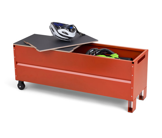 CMB | Chest Bench, red orange RAL 2001 | Panche | Magazin®
