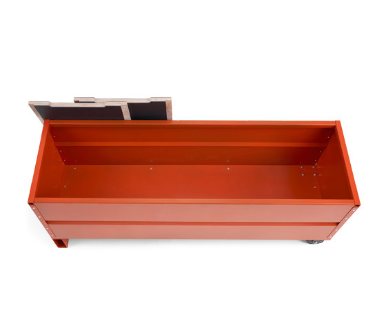 CMB | Chest Bench, red orange RAL 2001 | Panche | Magazin®