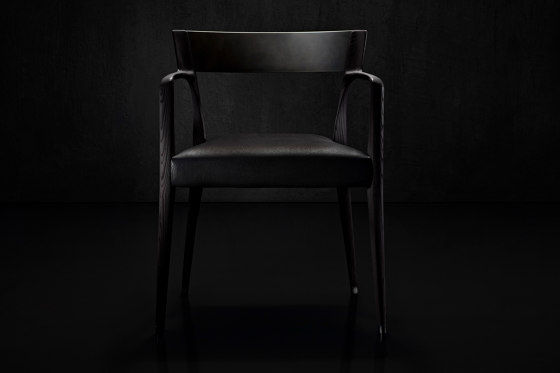 Chair-Va (with armrest) | Chaises | HENGE
