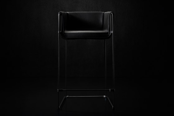 Jill Stool | Bar stools | HENGE