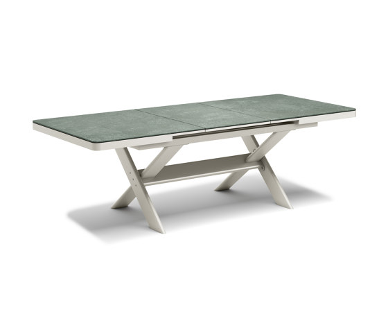 Swan Coconut Extended Dining Table | Mesas comedor | SNOC