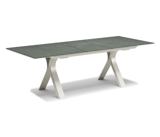 Baixa Coconut Extended Dining Table For 10 | Tables de repas | SNOC