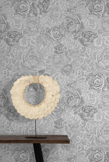Porcelain Roses - Smoky Grey | Revestimientos de paredes / papeles pintados | Feathr