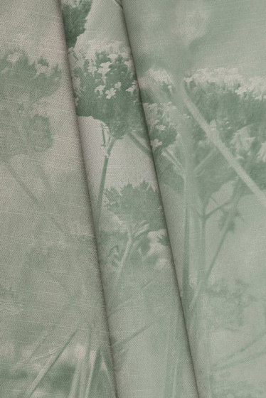 Verbena Fabric - Green | Tissus de décoration | Feathr