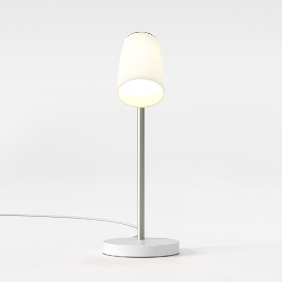 Carlton Desk | Porcelain | Lámparas de sobremesa | Astro Lighting