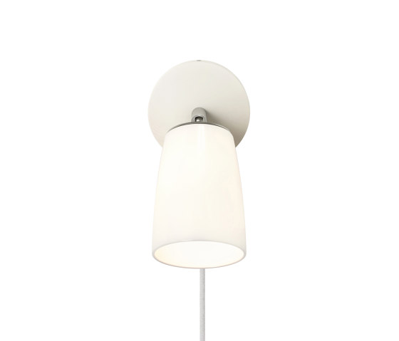 Carlton Wall Plug-In | Porcelain | Lampade parete | Astro Lighting
