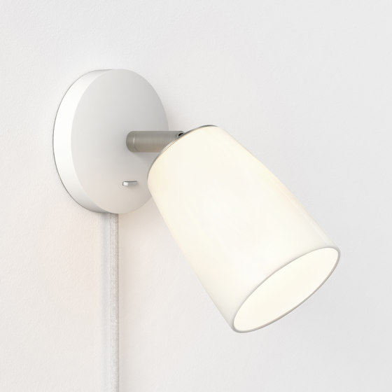 Carlton Wall Plug-In | Porcelain | Lampade parete | Astro Lighting
