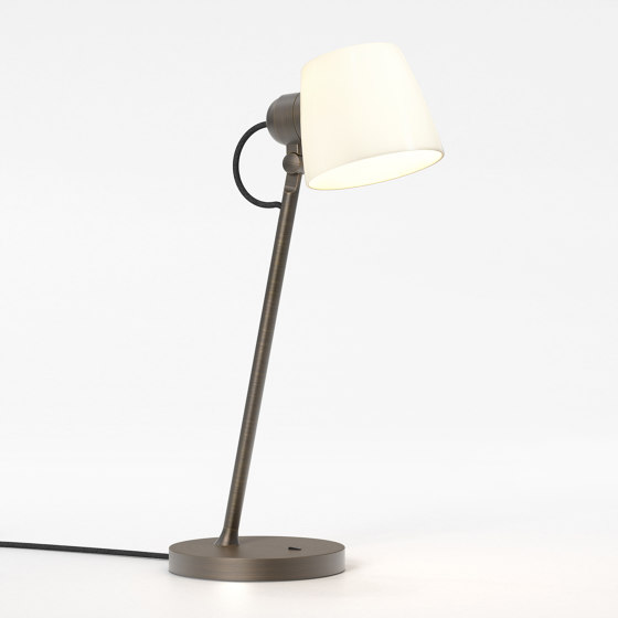 Imari Desk | Bronze | Lámparas de sobremesa | Astro Lighting